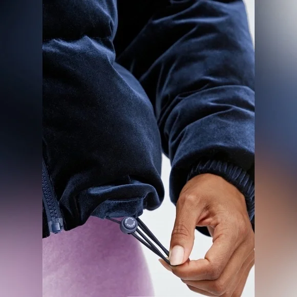 Fabletics Navy Wander Velour Cropped Puffer Jacket Size XL - Picture 7 of 8